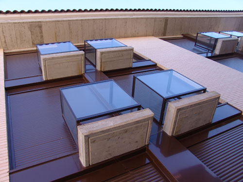 Edificio entre medianerias de 61 viviendas en Calle Quipo de Llano. Pozuelo de Calatrava.